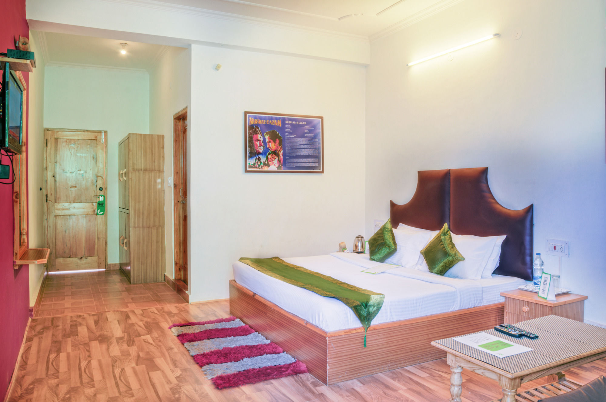 Treebo Trend Celebriti Manali Hotel Vashist Ngoại thất bức ảnh